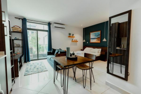 chic luxury studio apartment -Embassy Gardens